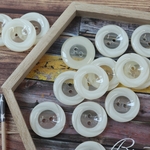 スパイラルボタン　ホワイト　20mm　4個入り