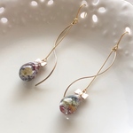 ku*momo𓆸𓇢 秋待ち アンティークフラワーしずくレジンピアス