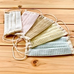 ３枚組 マスク オーガニックコットン 表地 : 生成り手織り生地 裏地 : パステルカラーワッフルコットン 