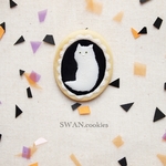 ♥ハロウィン♥　白猫×フリル（小）　アイシングクッキーブローチ