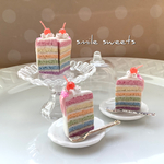 本当のレインボーケーキのピアス🌈