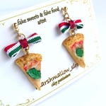 マルゲリータのピアス＊リボンつき🍕フェイクフード