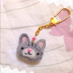 トラ猫キーホルダー 灰色