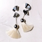 twist metal tassel ◎ivory