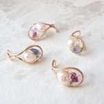 <片側のみ>ボタニカルな流線ピアス/イヤリング