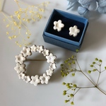 ＊受注制作＊白い小花とピアス(イヤリング)セット