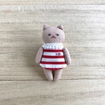猫のブローチ