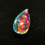 虹の結晶 ビビッド涙型ラフカット ペンダントトップ VD-255