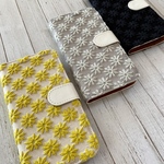 手帳型　刺繍の小さなカモミールiPhoneケース