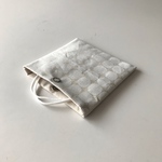 マスクケース　仮置き　beads dot  ホワイト