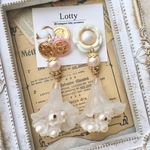 《Queenシリーズ》ボタンピアス/イヤリング