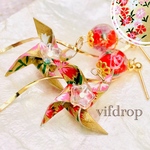 友禅和紙【金 赤桃ナデシコカーネーション柄】風車&とんぼ玉の和風ピアス イヤリング