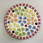 タイルの鍋敷：丸～パステルが花いっぱい