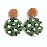 Circle dangle pierce【khaki×monotone】ゆれるカーキのランダム柄ピアス/イヤリング(アレルギー対応)