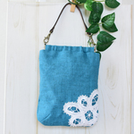 リネンのスマホポーチ　バテンレース　青