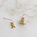 送料無料［再販］♡バレエ♡チュチュとトゥシューズのピアス