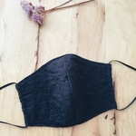 ハンドメイド ☁︎マスク☁︎立体型☁︎コットン100%☁︎ボタニカル刺繍☁︎黒Ａ