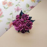 赤紫の薔薇 つまみ細工ブローチさん