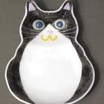 黒猫（ハチワレ）のお皿