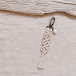 macrame key holder  -ecru-