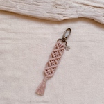 macrame key holder  -pink beige-
