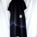 手描き　 moon night ワンピース　woman