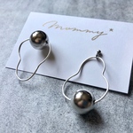 silver asymmetry 大ぶりピアス・イヤリング