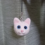 羊毛フェルト 白猫ちゃんストラップ