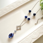 ラピスラズリとスワロフスキーのY字ネックレス