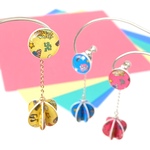 ポップアート風の片耳ペーパーピアス/イヤリング(イエロー)