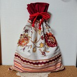 大きめペタンコ巾着～赤い花～