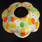 ふんわり花びらスタイ①