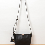 ナチュラルな中にきちんと感★本革 カウレザー ショルダー ブラック/cow leather crossbody black 11586-BK