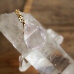 クンツァイトの原石ネックレス（K14GF）