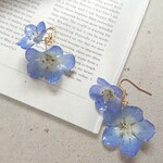 ネモフィラのピアス