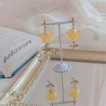 きいろの大きなお花のピアス/イヤリング