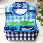 ご予約品【ラミネート☆お食事エプロン】電車＆チェック