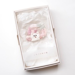 いちごの中の猫