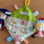 値下げ中！ 送料無料 ☆ baby's toy  シャカシャカタグハンカチ  どうぶつ