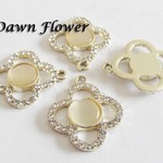 【D-0011】5pcs　キャッツアイストーン　クローバー　ラインストーン付き　24×21mm　ゴールド　クリア　チャーム