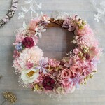  Jolie botanique＜Saumon rouge＞＊ハーフムーンリース＊プリザーブドフラワー＊お花＊ギフト＊結婚祝い＊新築祝い＊お誕生日祝い＊ウェディング＊母の日＊１点もの