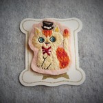 刺繍ブローチ　猫＊キジとらねこ＊