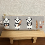 パンダのパン屋さんのペンケース　グレー