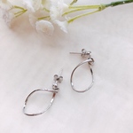 シンプル　シルバーしずくピアス【ピアス】