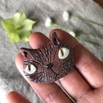 陶器＊ねこブローチ  ツンデレ猫