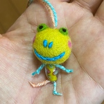 とんぼ玉keron☆  とんぼ玉  羊毛フェルト かえる ストラップ 縁起物 お守り