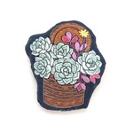 白牡丹の刺繍ブローチ(チャーム変更可)