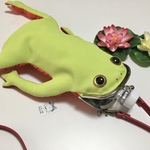 カエル ペットボトルショルダー♪アマゾンさん♪