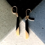 寄木細工のピアス 【stick】 <blk×gryxyel> 