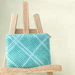 キラキラ✨ビーズのファスナーポーチ【ミントグリーン 格子】